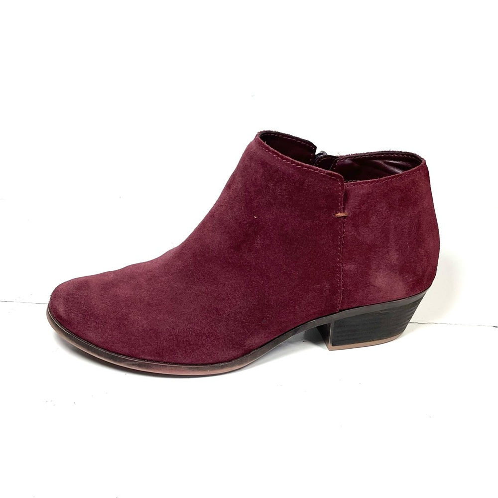Bass‎ Nina Ankle Boots Women’s Size 8.5M Burgundy Suede . Condition is pre-owned